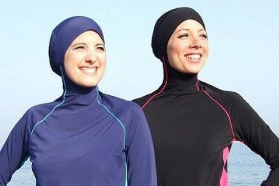جدال بر سر لباس شنای اسلامی زنان در فرانسه