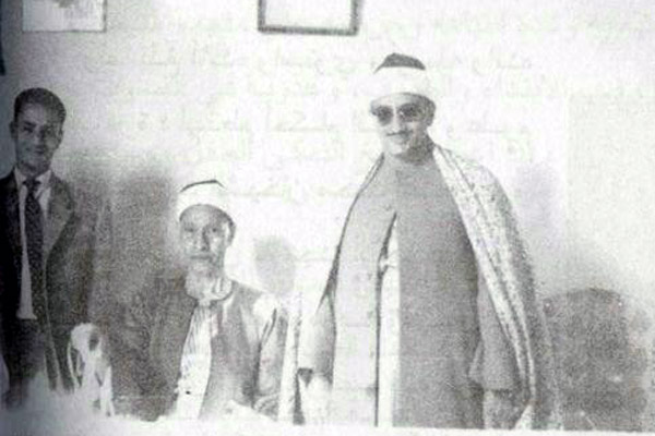یکی از قدیمی‌ترین عکس‌های مدینه‌النبی/ تصویر منشاوی کنار پدر و پسر