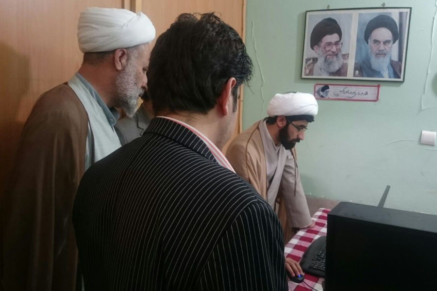 آغاز به‌کار مرکز آموزش حفظ مجازی قرآن کریم در لرستان + عکس