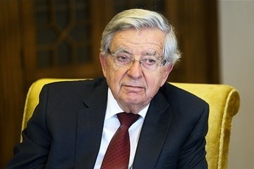 انتقاد توئیتری از توصیه مسخره سیاستمدار فرانسوی