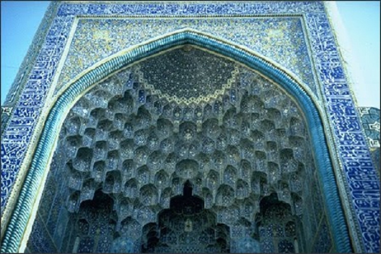 قلم قرآن در معماری اسلامی
