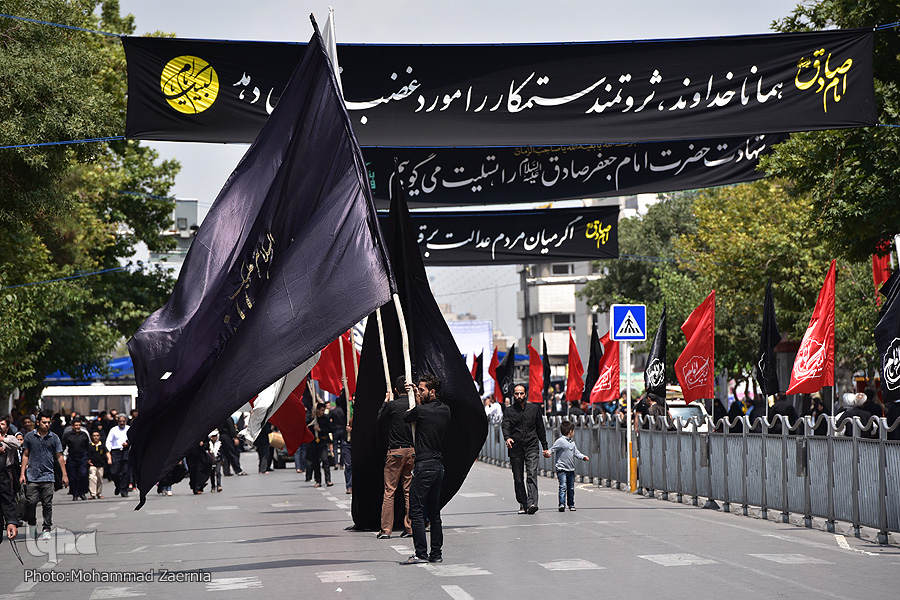 اجتماع عظیم صادقیون در جوار حرم رضوی + عکس