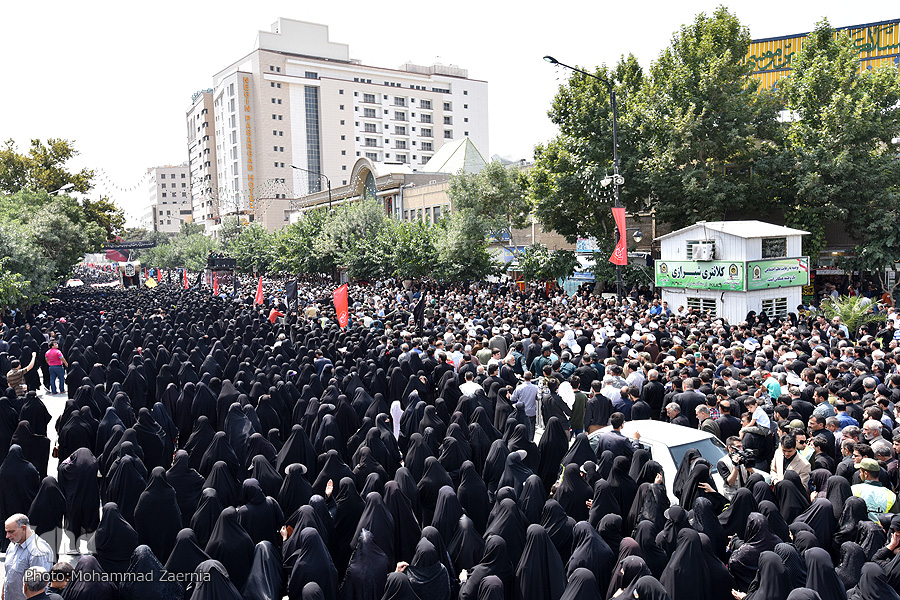اجتماع عظیم صادقیون در جوار حرم رضوی + عکس
