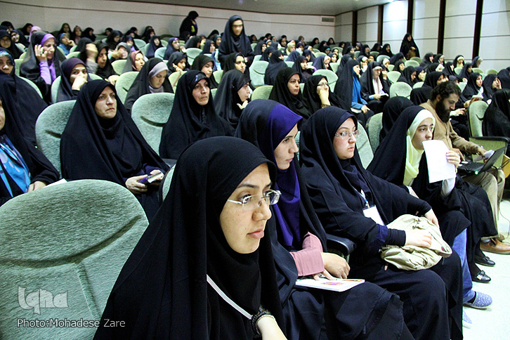 آغاز بیست و هشتمین دوره مسابقات سراسری قرآن خانواده بنیاد شهید در بخش بانوان آغاز بیست و هشتمین دوره مسابقات سراسری قرآن خانواده بنیاد شهید در بخش بانوان