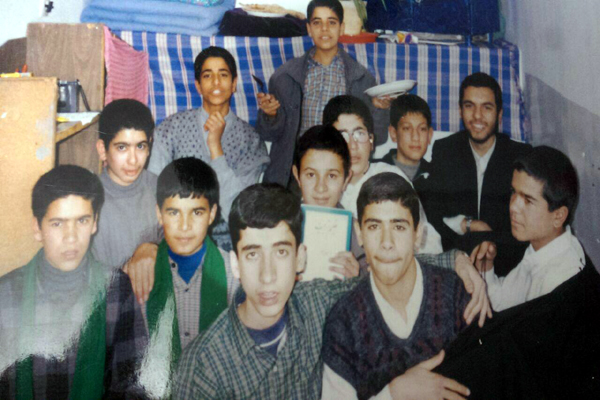 حسن دانش در نوجوانی حسن دانش در نوجوانی