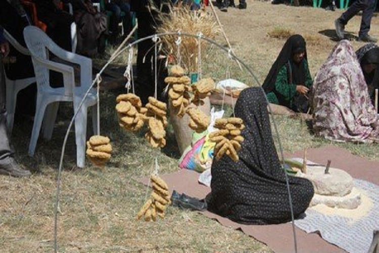 جشنواره روستایی و انگور در خمین برگزار شد