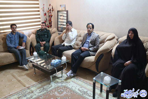 حفظ آرمان‌های انقلاب مستلزم زنده نگه‌ داشتن یاد شهداست