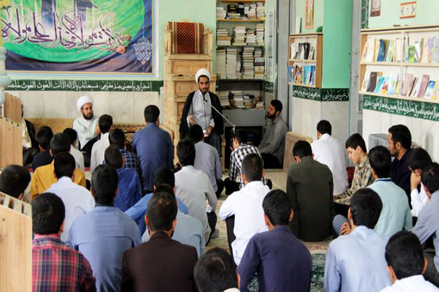 آغاز سال‌تحصیلی جدید حوزه علمیه کوهدشت + عکس
