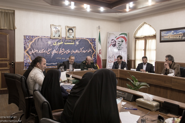 نشست خبری وزیر دفاغ و استاندار اصفهان