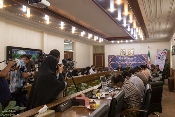 نشست خبری وزیر دفاغ و استاندار اصفهان