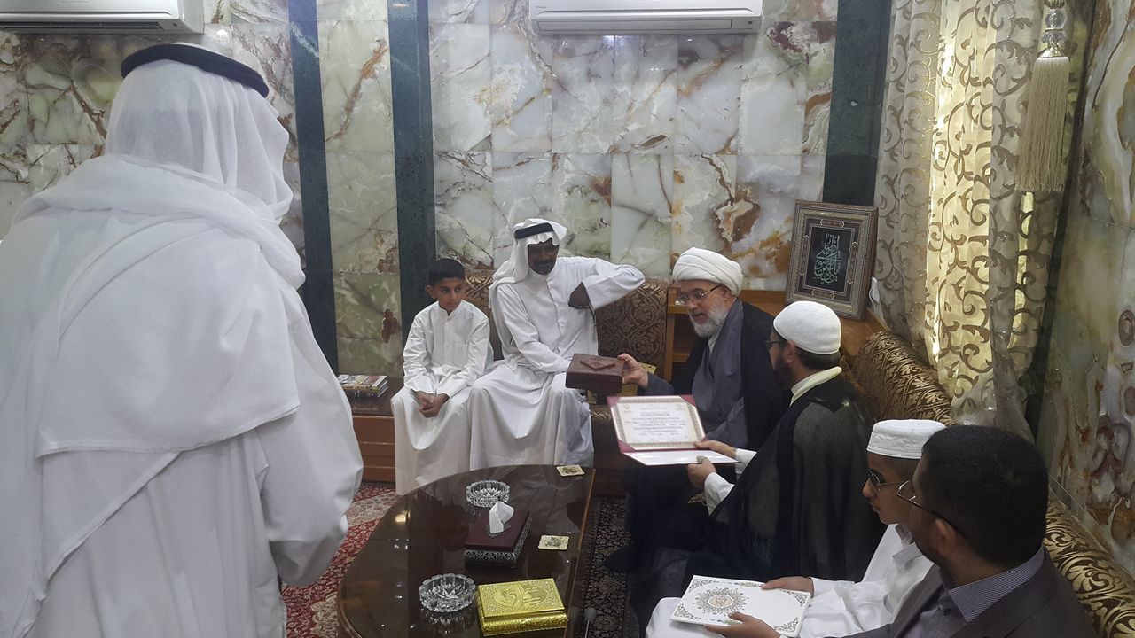 تجلیل از مسن‌ترین و خردسال‌ترین حافظ قرآن در کربلا + عکس