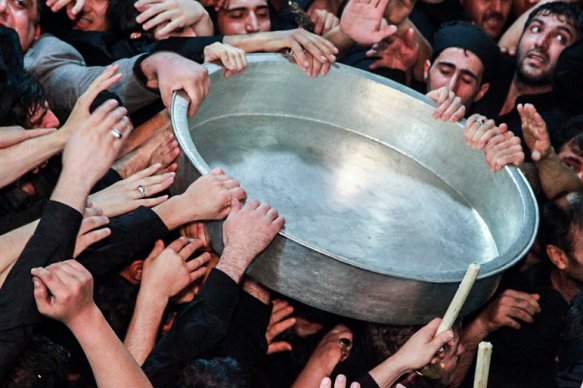 نمایی از آئین تشت گذاری