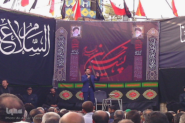برگزاری همایش لبیک یا حسین(ع) همزمان با نصب پرچم عزا بر فراز گنبد امامزاده شعیب(ع)+عکس