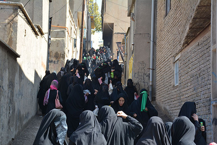 طلب حاجت با نذر چهل شمع در چهل منبر