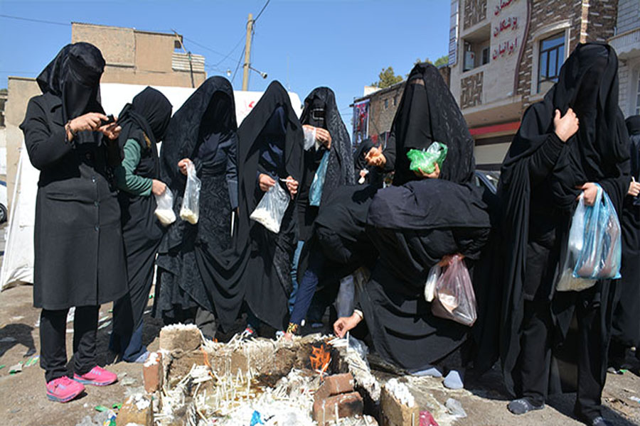طلب حاجت با نذر چهل شمع در چهل منبر