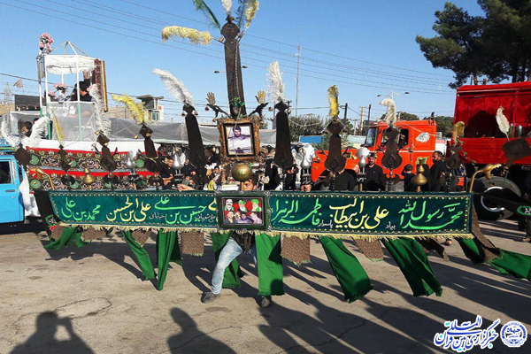 عکس: عزدارای روز عاشورا در امامزاده سیدجعفرمحمد ع یزد