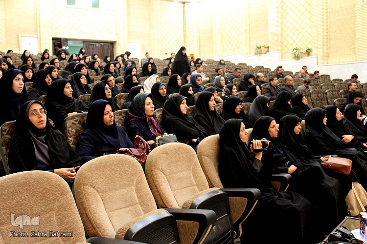 جلسات اولیاء و مربیان در روند آموزش‌پذیری دانش‌آموزان مؤثر است