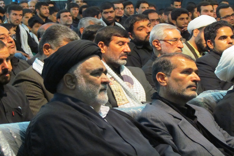 یادواره 18 شهید لرستانی دهه کرامت برگزار شد یادواره 18 شهید لرستانی دهه کرامت برگزار شد
