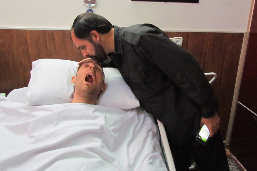 دیدار جامعه ورزشی لرستان با شهید زنده لرستانی