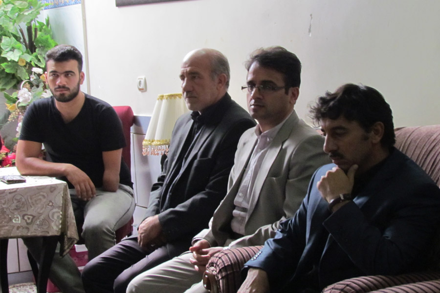 دیدار جامعه ورزشی لرستان با شهید زنده لرستانی