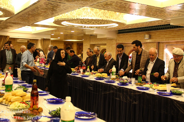 دومین شب شعر اآنه ی عاشورا در سرای عطار اصفهان برگزار شد