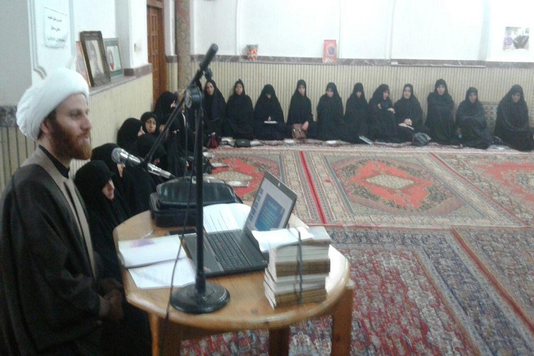 کارگاه‌های آموزشی و محافل قرآنی در جای جای گیلان برگزار شد