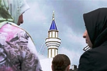 عامل موهن به حجاب در آمریکا محکوم شد