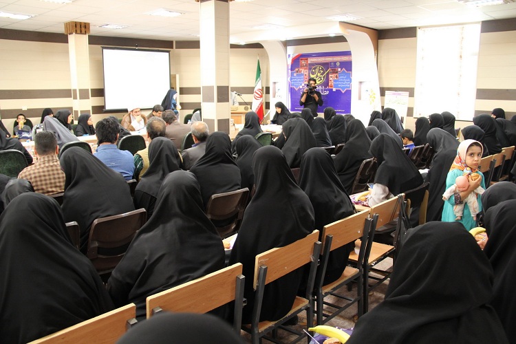 نشست کتابخوان «مطالعات اخلاقی» با حضور اساتید حوزه علمیه استان مرکزی برگزار شد