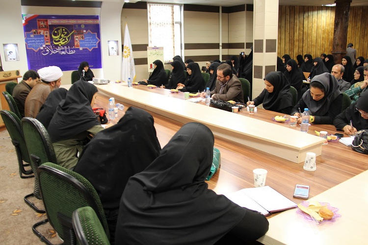 نشست کتابخوان «مطالعات اخلاقی» با حضور اساتید حوزه علمیه استان مرکزی برگزار شد