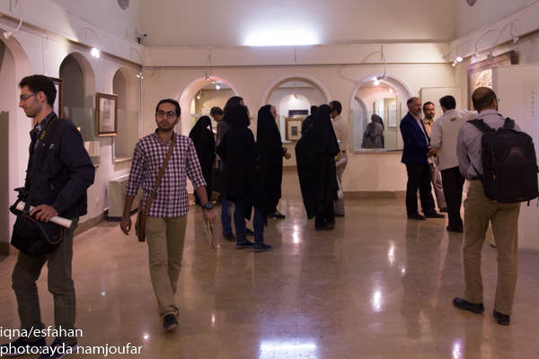 گشایش نمایشگاه خطوط خاموش در اصفهان
