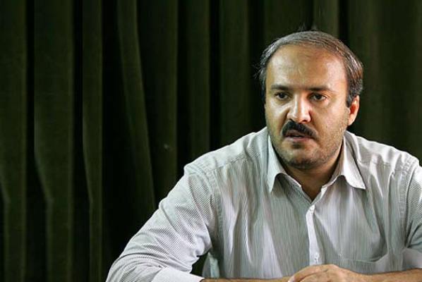داریوش قنبری، کارشناس مسائل سیاسی