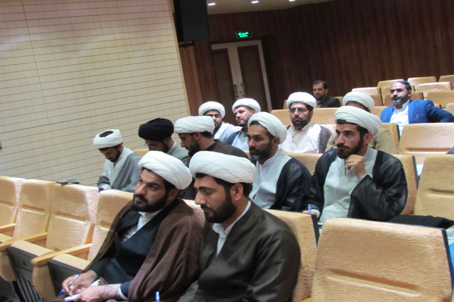 برگزاری کارگاه آموزشی نماز در خرم‌آباد