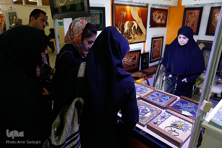 گشتی در نمایشگاه قرآن و عترت تبریز