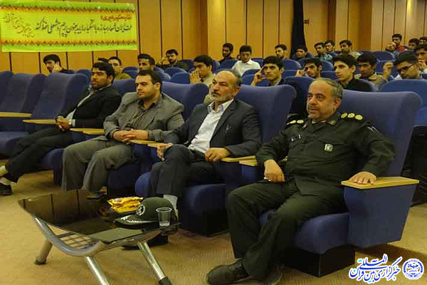 نشست «تبیین اسلام هراسی در غرب» در میبد برگزار شد+عکس