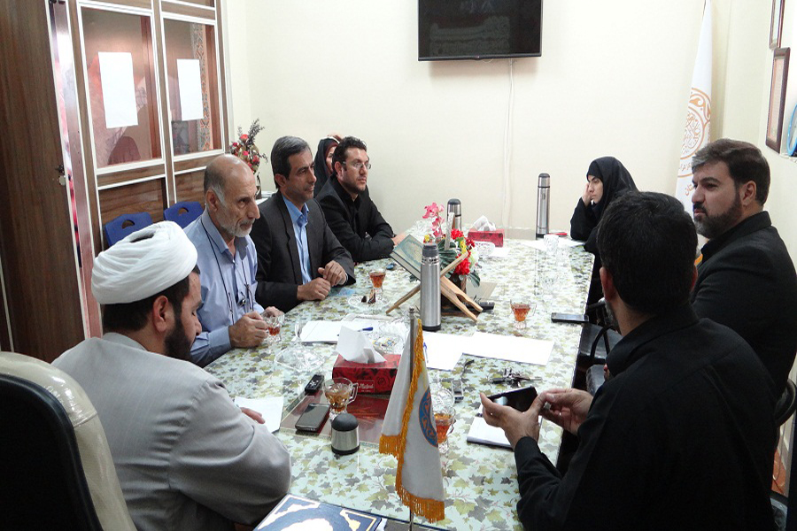 هفدمین جلسه هیئت مدیره اتحادیه مؤسسات قرآنی ـ مردمی لرستان + عکس