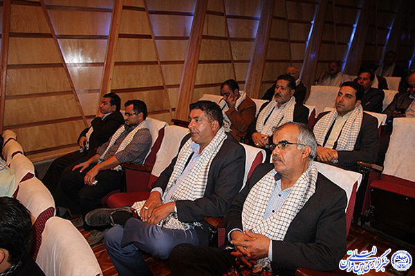 عکس: تجليل از خانواده شهداء و ايثارگران صنعت آب و برق یزد