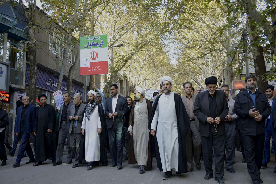 برگزاری مراسم راهپیمایی 13 آبان در شهرهای لرستان برگزاری مراسم راهپیمایی 13 آبان در شهرهای لرستان