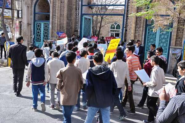 سیزدهم آبان نماد بارز شکسته شدن ابهت آمریکا در برابر همه ملت های آزادی