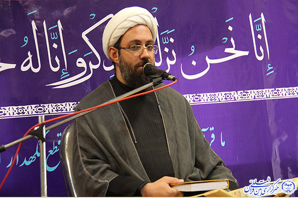 محفل «تلاوت و تدبر در قرآن كريم» در یزد برگزار شد+عکس