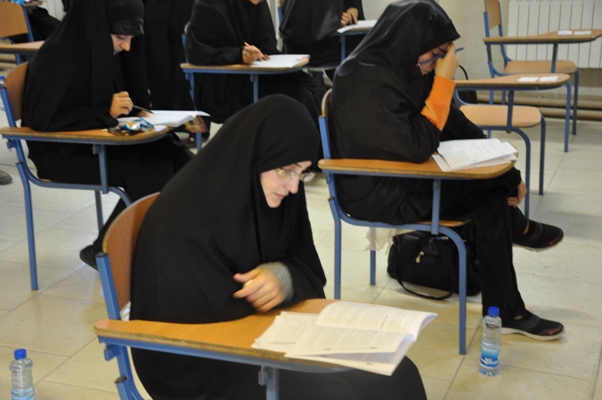 برگزاری پانزدهمین آزمون سراسری قرآن و عترت در آران و بیدگل