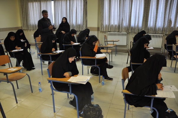 برگزاری پانزدهمین آزمون سراسری قرآن و عترت در آران و بیدگل
