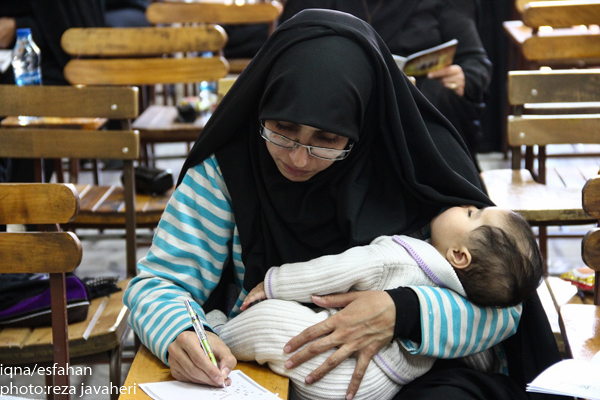 پانزدهمین آزمون سراسری قرآن و عترت در روز پنج شنبه ساعت 8:30 در دانشکده ادبیات دانشگاه اصفهان برگزار شد رییس ارشاد و جمعی از مسئولین از این آزمون بازدید به عمل آوردند.