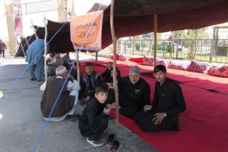 بازدید مسؤولین استانی سیستان وبلوچستان از موکب امام خمینی در میرجاوه + عکس