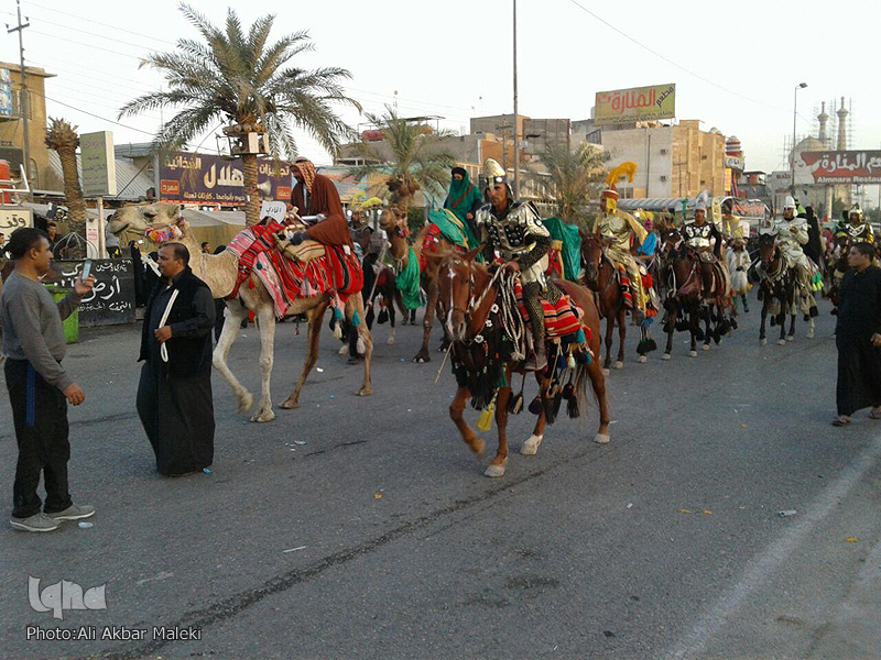 نمايش نمادين اسرای كربلا در نجف اشرف