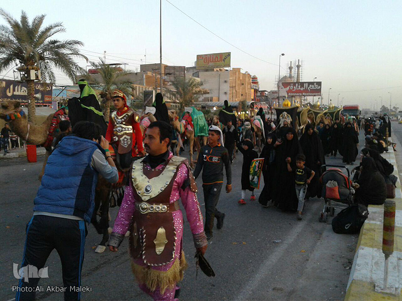نمايش نمادين اسرای كربلا در نجف اشرف