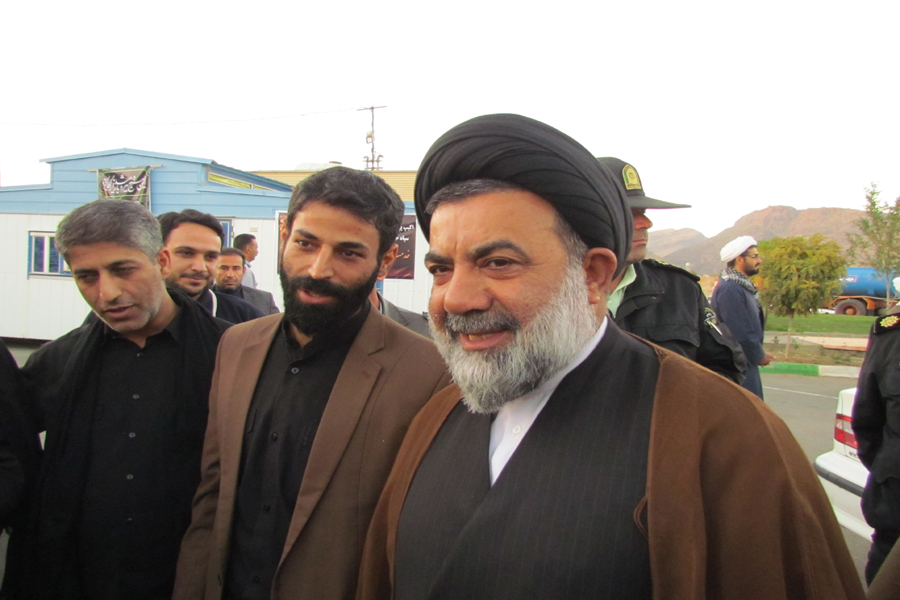 بازدید نماینده ولی‏فقیه در لرستان از موکب مردمی امام خامنه‌ای + عکس