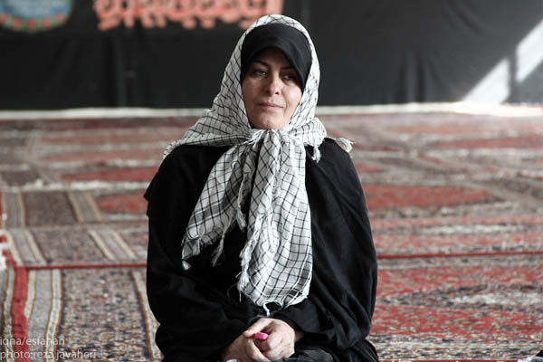اقامه ی نماز وحدت در گلستان شهدای اصفهان