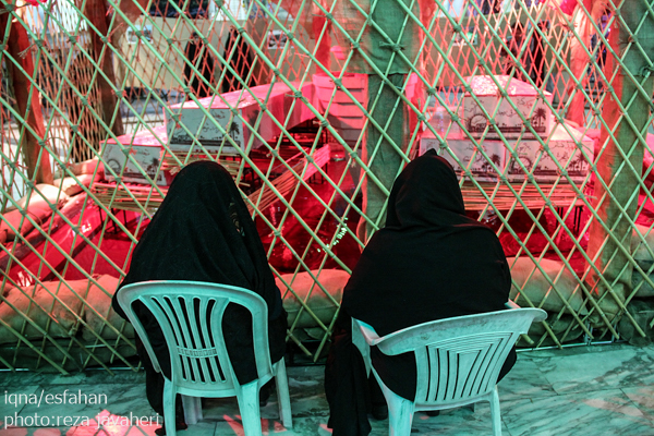 شبی با شهدا در مسجد نوربازان اصفهان