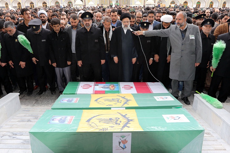 پیکر مطهر سه شهید مدافع حرم در مشهد تشییع شد