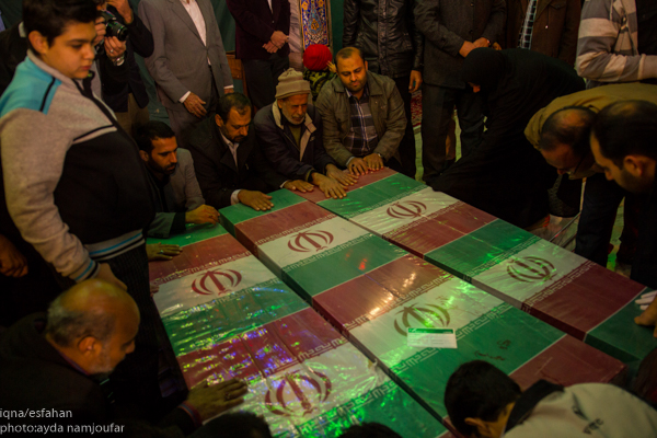 مسافران کربلا می آیند
